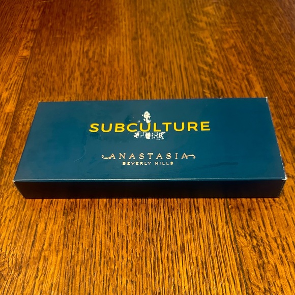 ANASTASIA BEVERLY HILLS
Subculture Palette - Picture 3 of 3